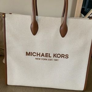 New with tags Michael Kors large tote bag